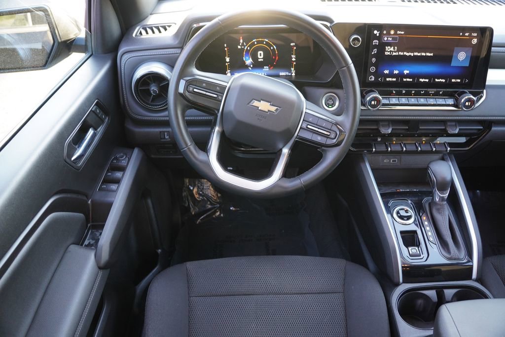 2023 Chevrolet Colorado LT - Photo 19