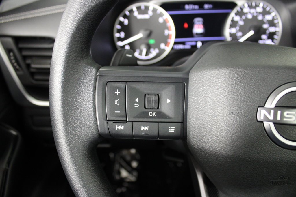 Used 2025 Red Nissan S image 23
