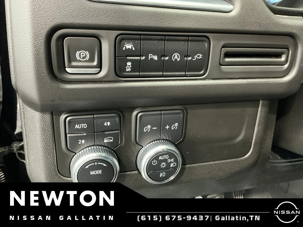 Used 2021 Onyx Black GMC SLT image 7