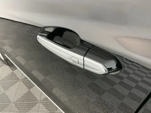 Used 2019 Black Cadillac Platinum image 11