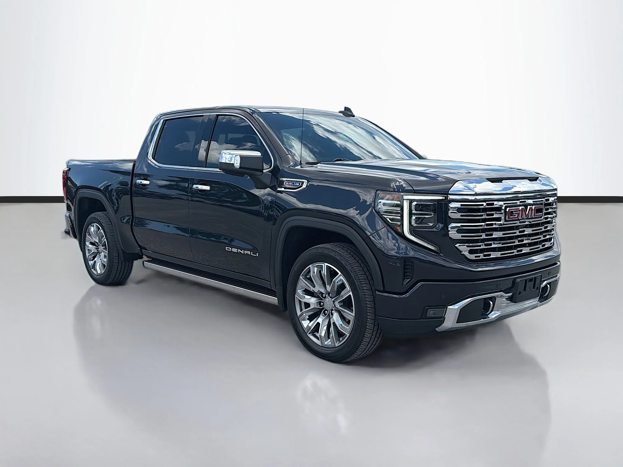 Used 2024 Titanium Rush Metallic GMC Denali image 7