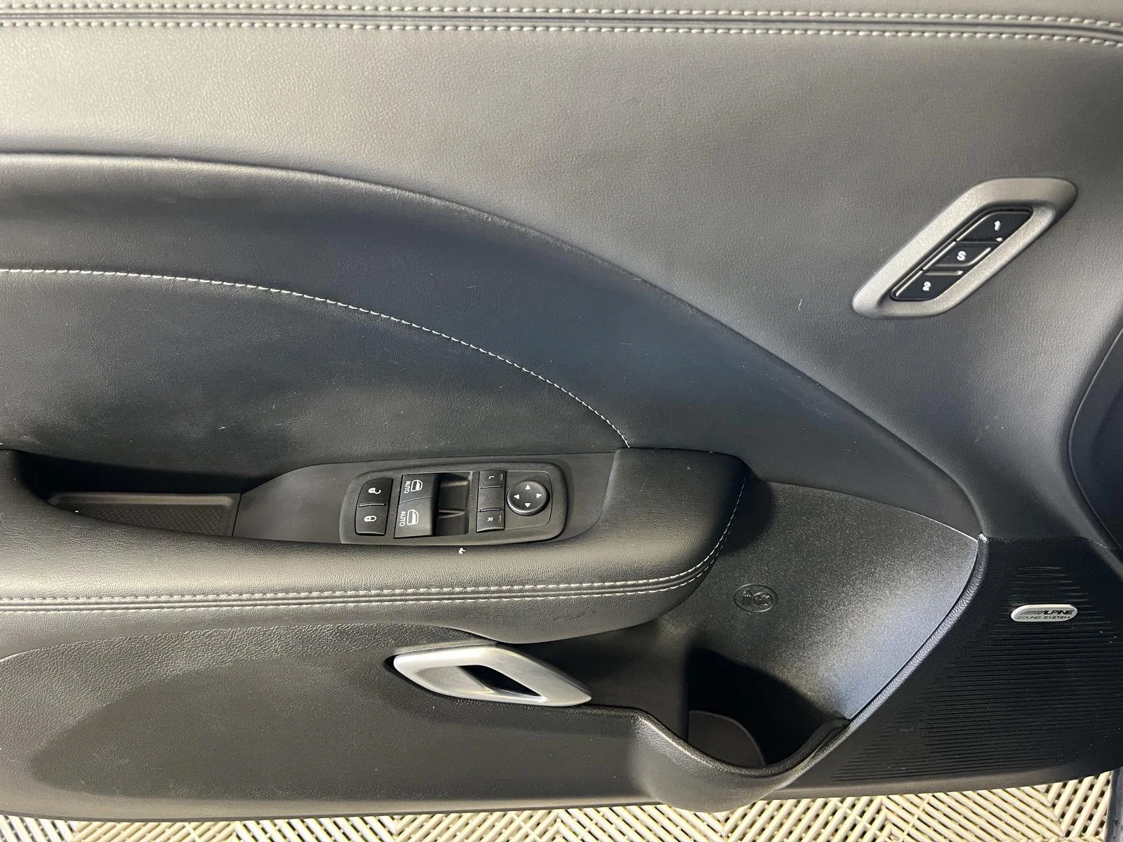Used 2023 Pitch Black Clearcoat Dodge R/T image 7