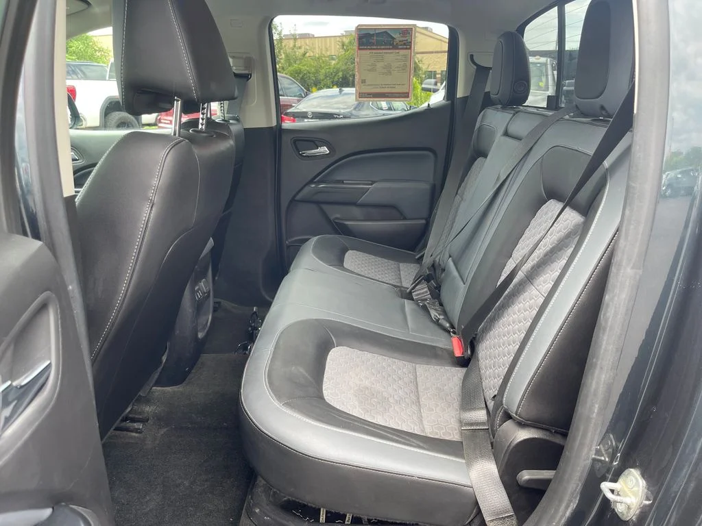 Used 2017 Gray Chevrolet Z71 image 36