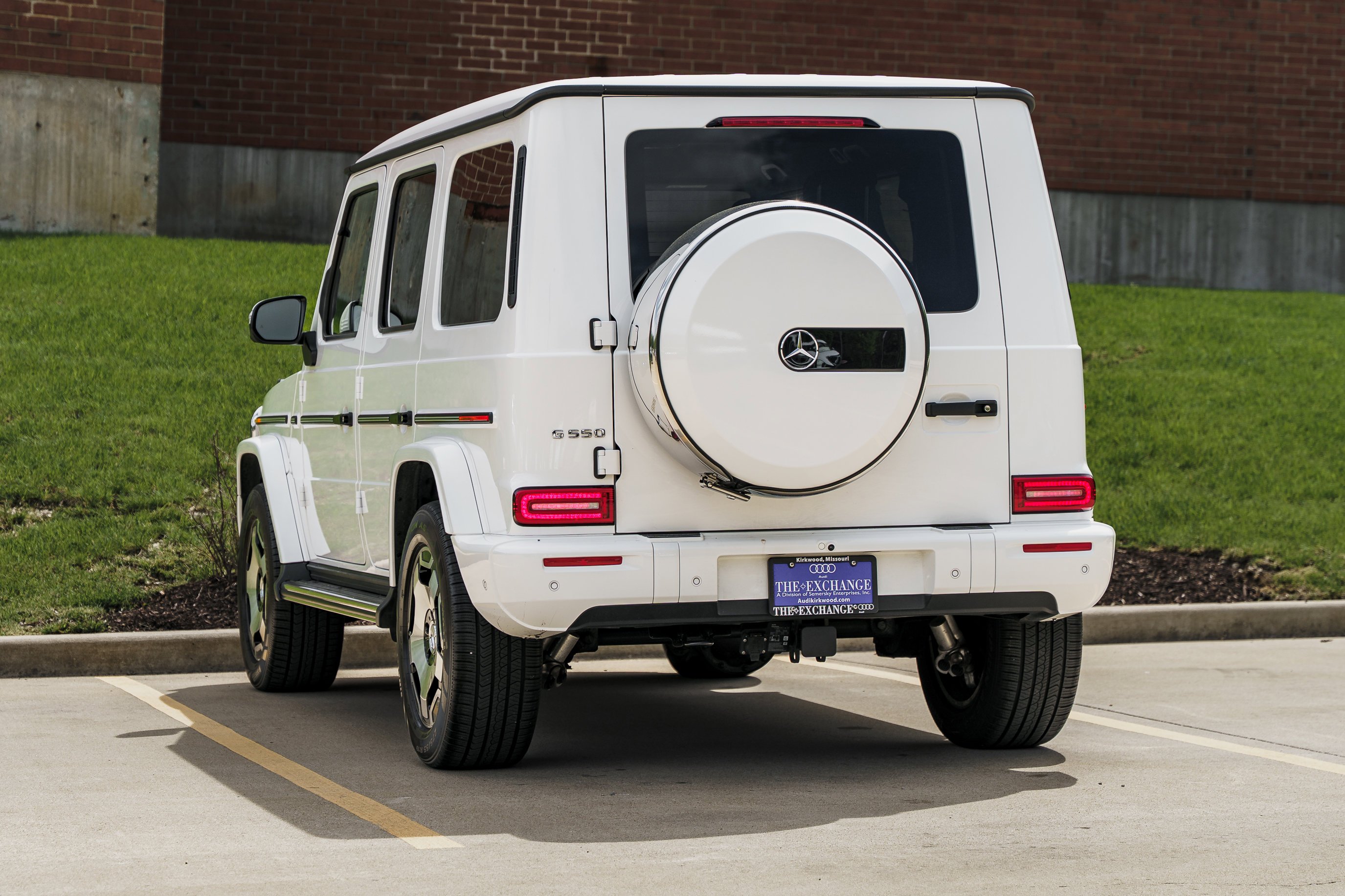 Used 2025 Polar White Mercedes-Benz G 550 image 5