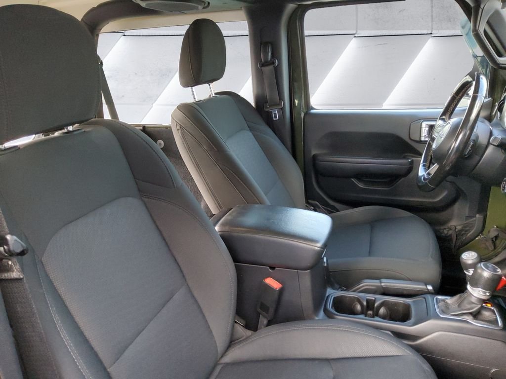 Used 2020 Green Jeep Sport image 14