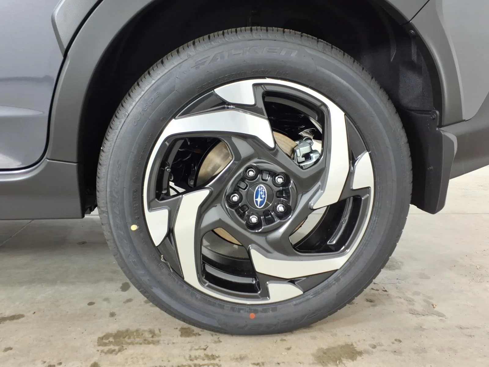 New 2026 MAGNETITE GRAY PEARL Subaru Limited Hybrid image 51