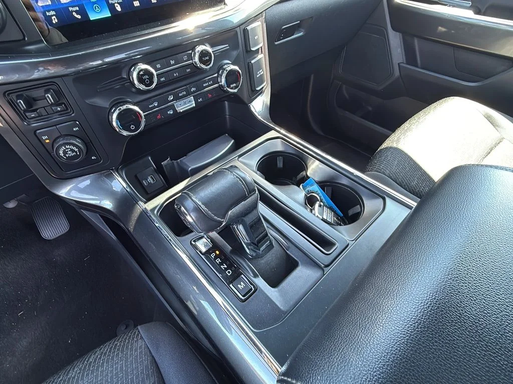 Used 2021 Agate Black Metallic Ford XLT image 21