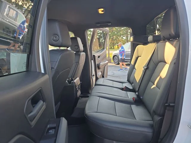 Used 2025 White Chevrolet Trail Boss image 15