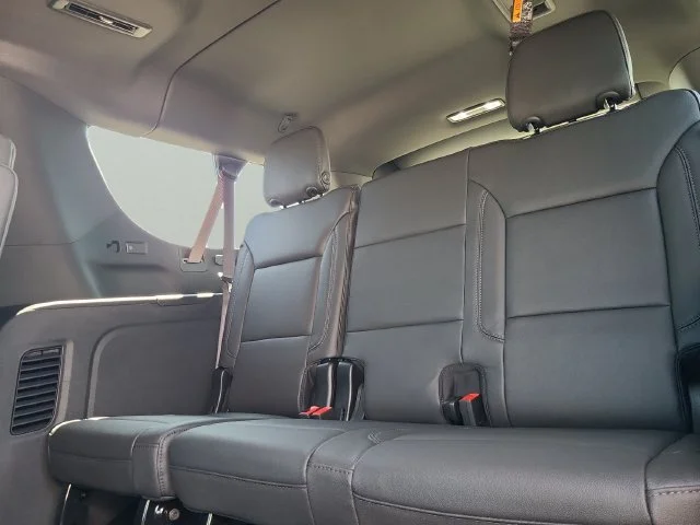 2026 Chevrolet Suburban LT - Photo 18
