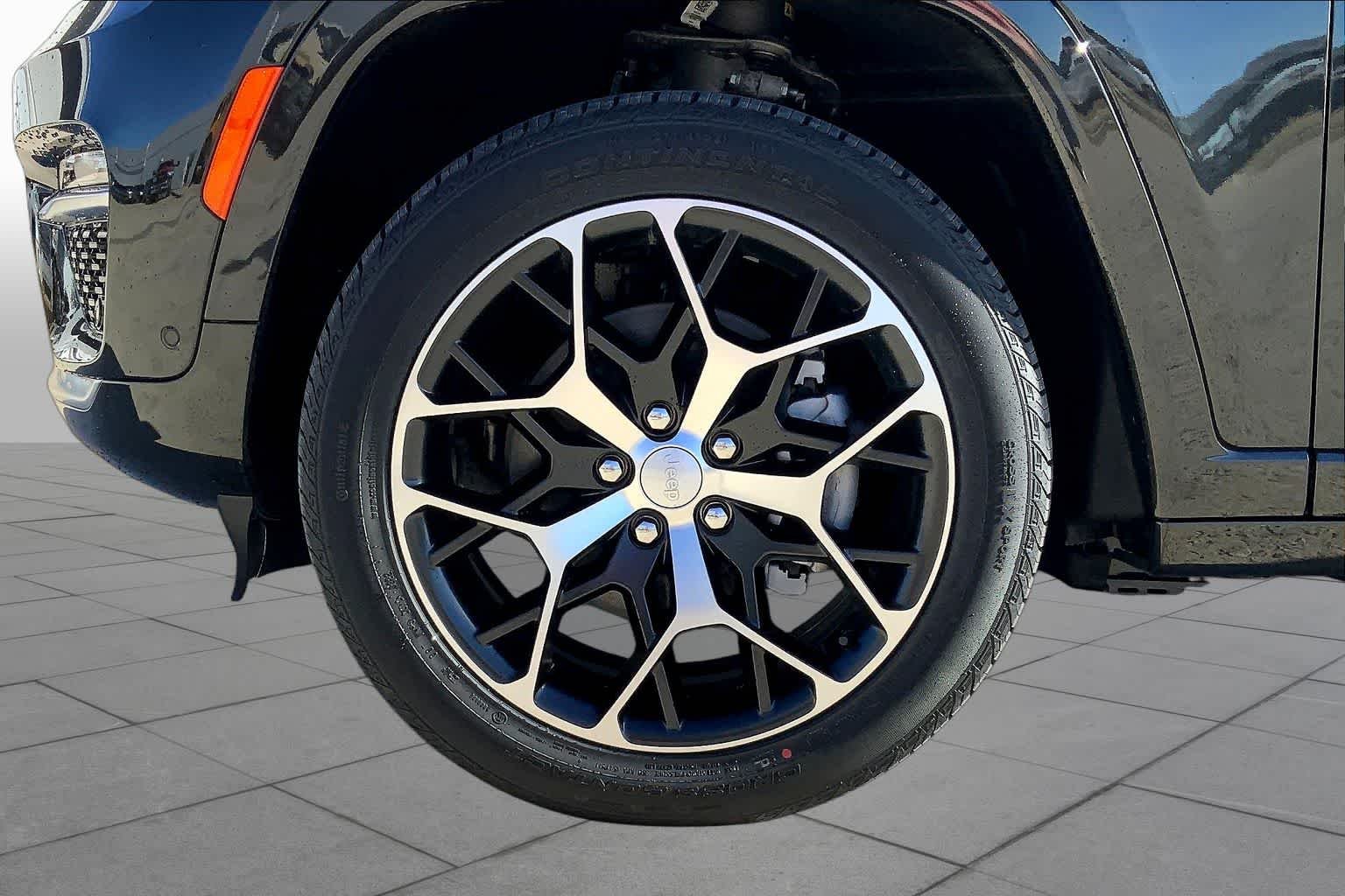 2023 Jeep Grand Cherokee Summit Reserve 4xe - Photo 12