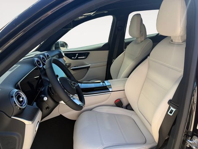 New 2026 Obsidian Black Metallic Mercedes-Benz GLC 300 image 9