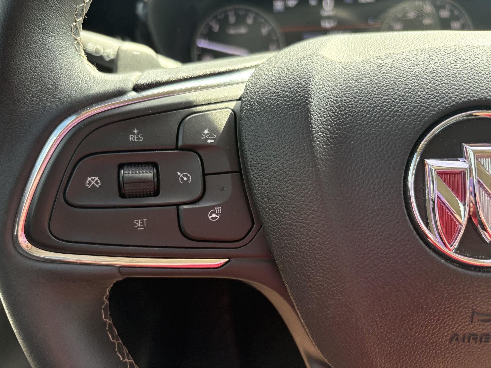 Used 2023 Ebony Twilight Metallic Buick Essence image 25