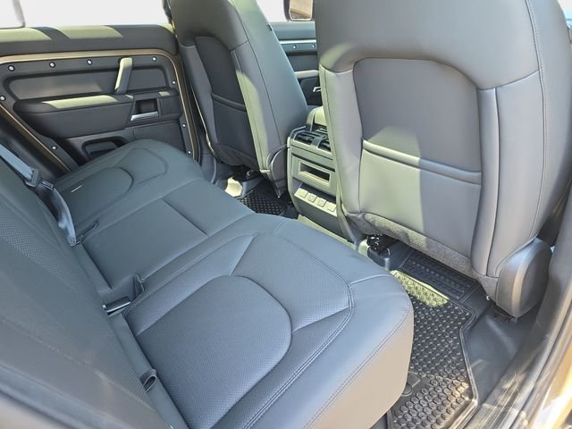 Certified Used 2025 Gondwana Stone Metallic Land Rover S image 13
