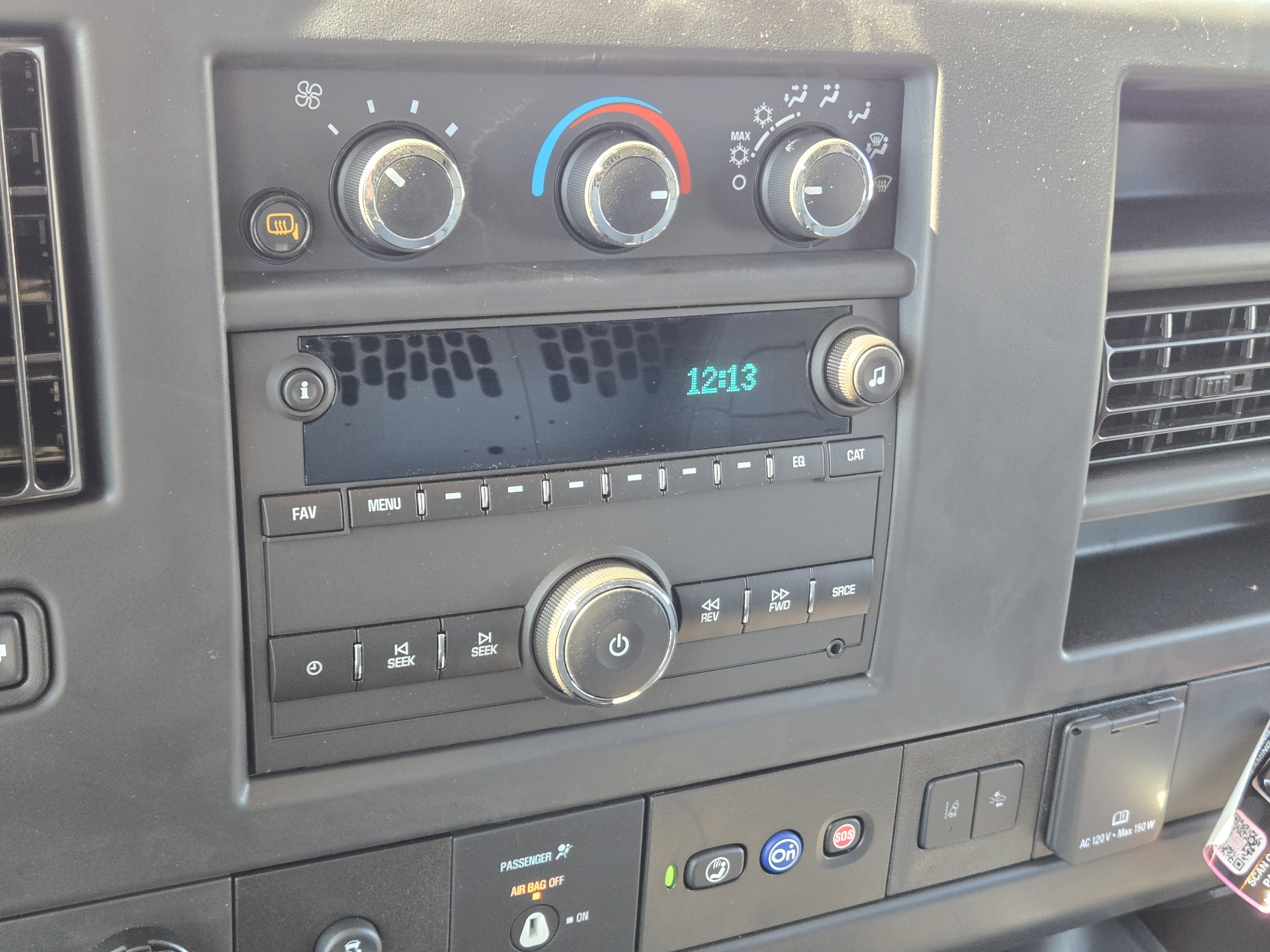 2025 Chevrolet Express Cargo Work Van - Photo 18