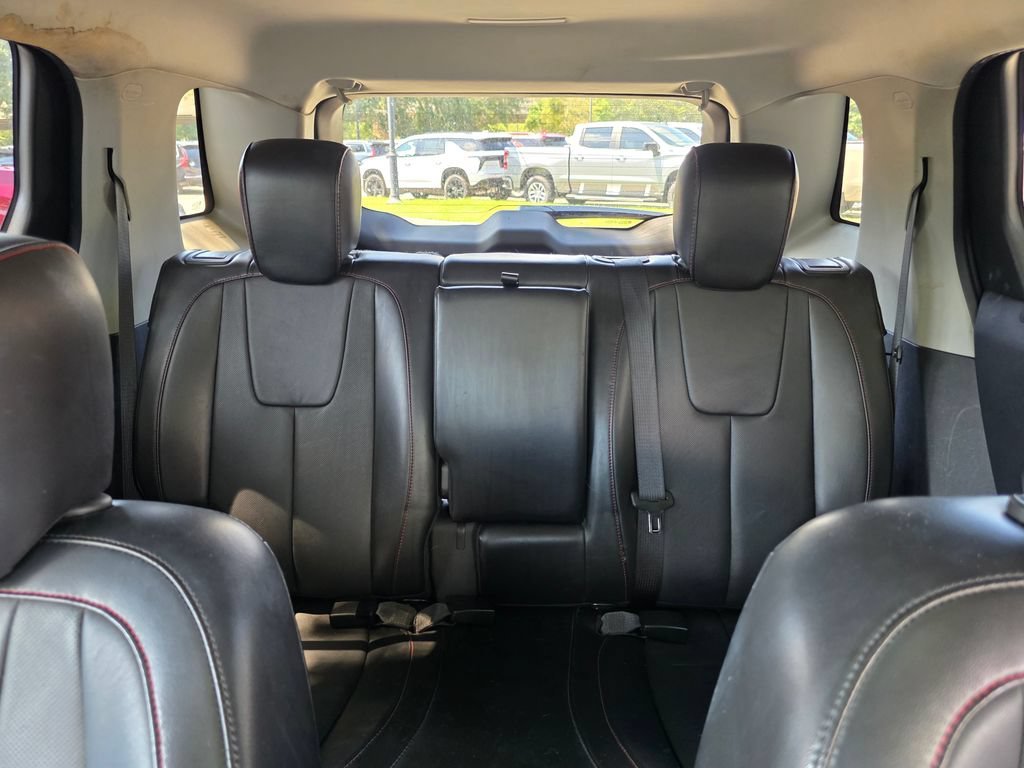 Used 2013 Quicksilver Metallic GMC Denali image 23