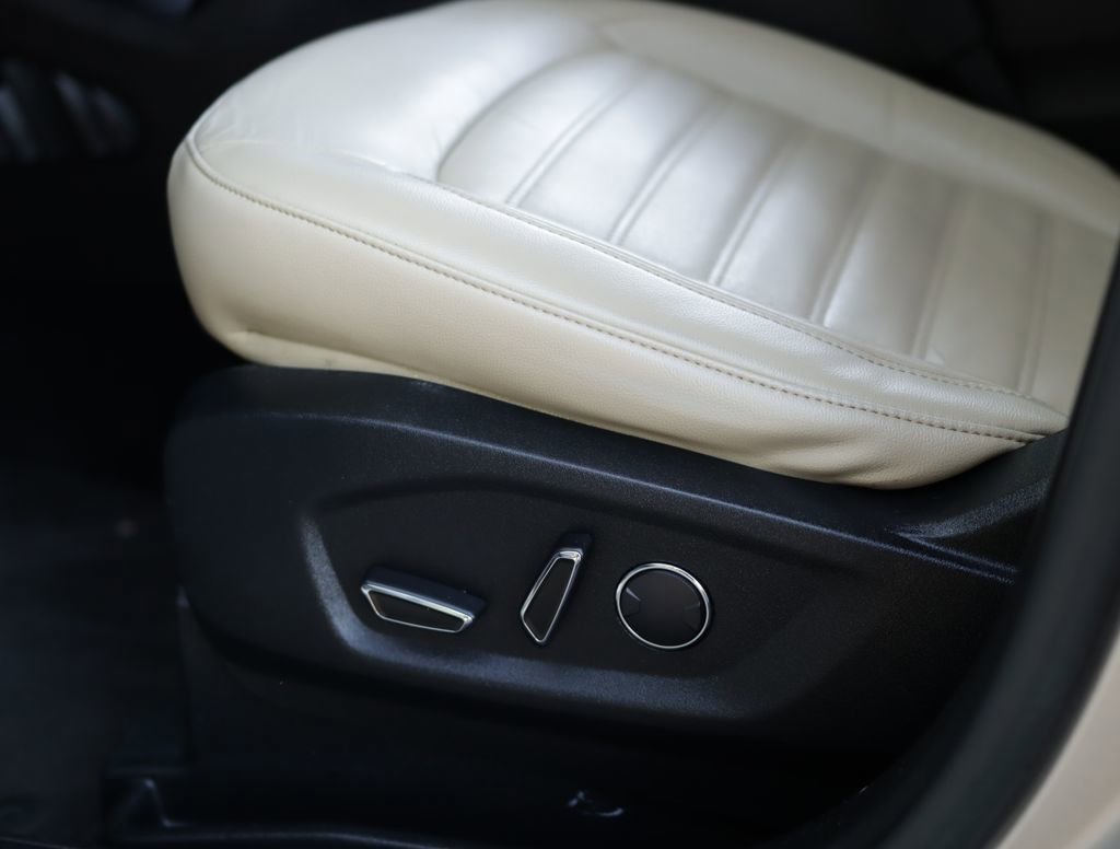 Used 2017 White Ford SEL image 21