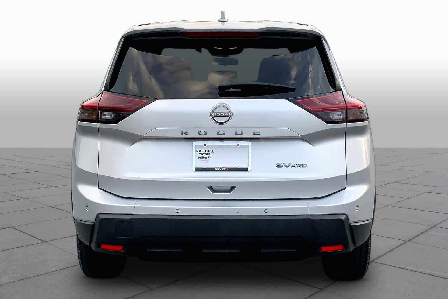 Used 2024 Brilliant Silver Metallic Nissan SV image 5