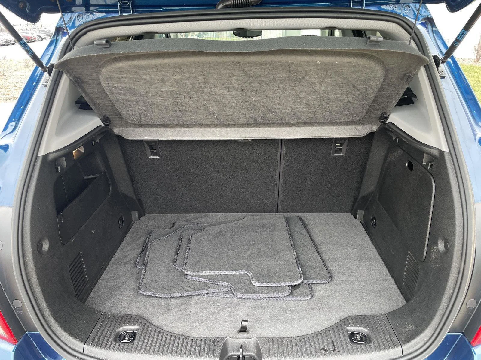 Used 2020 Pacific Blue Metallic Chevrolet LT image 14