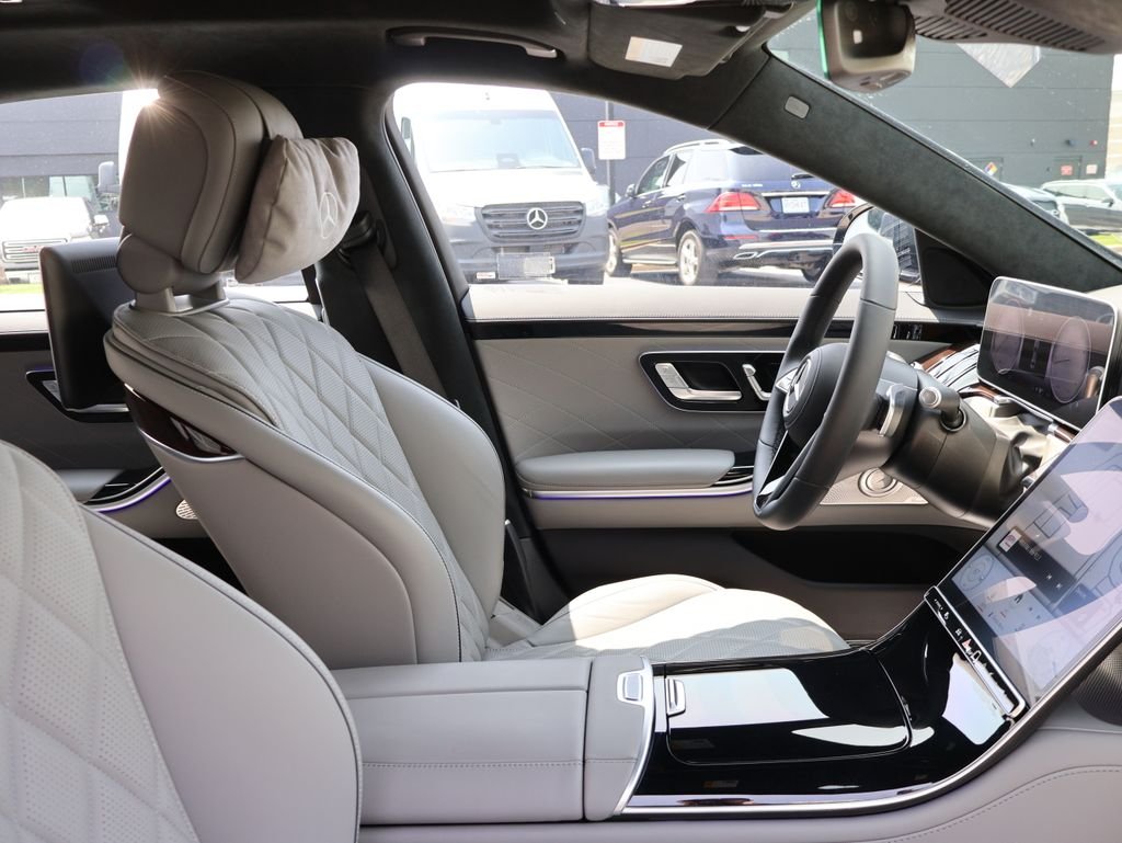 Certified Used 2023 Obsidian Black Metallic Mercedes-Benz S 580 image 10