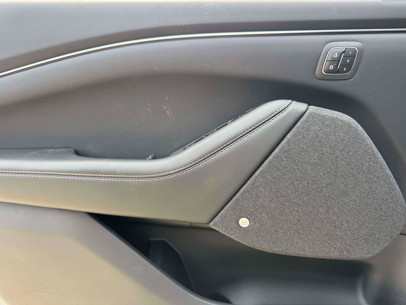 New 2026 Glacier Gray Metallic Tri-coat Ford Premium image 11