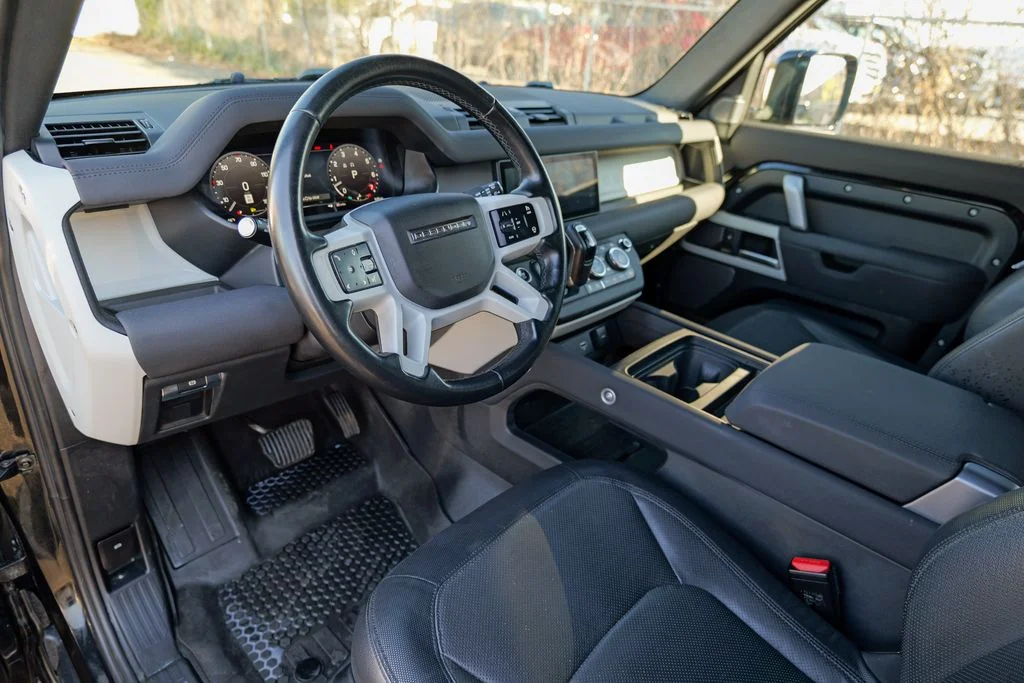 Used 2023 Santorini Black Metallic Land Rover X-Dynamic SE image 20
