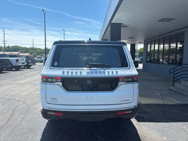 Used 2023 White Jeep Series III image 10