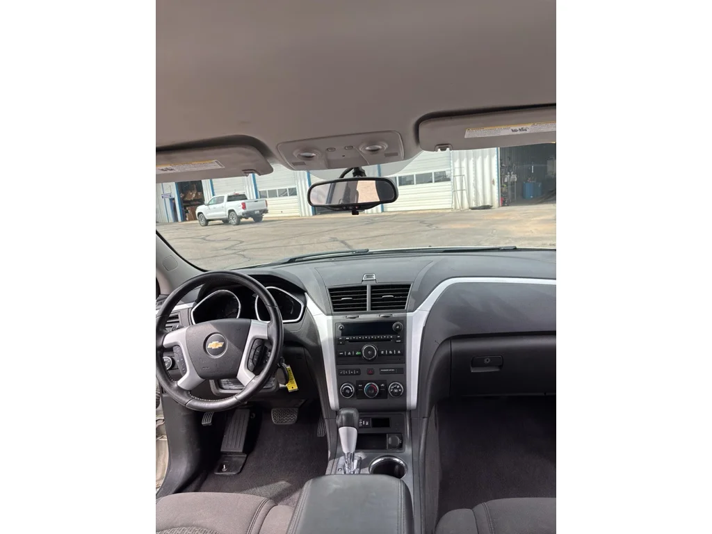 Used 2012 Whitewhite Chevrolet LT w/1LT image 5