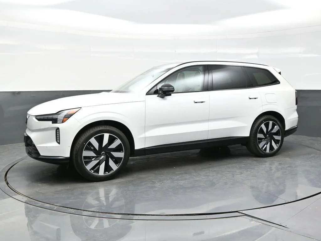 New 2026 Crystal White Volvo Twin Motor Plus image 3