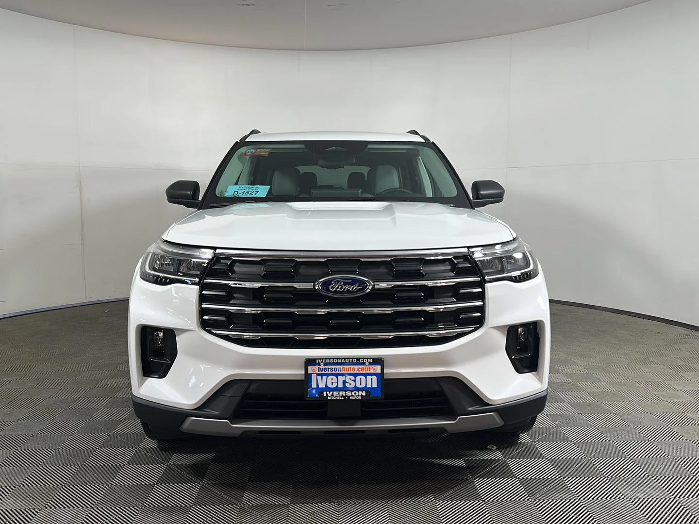 New 2026 Star White Metallic Tri-Coat Ford Active image 2