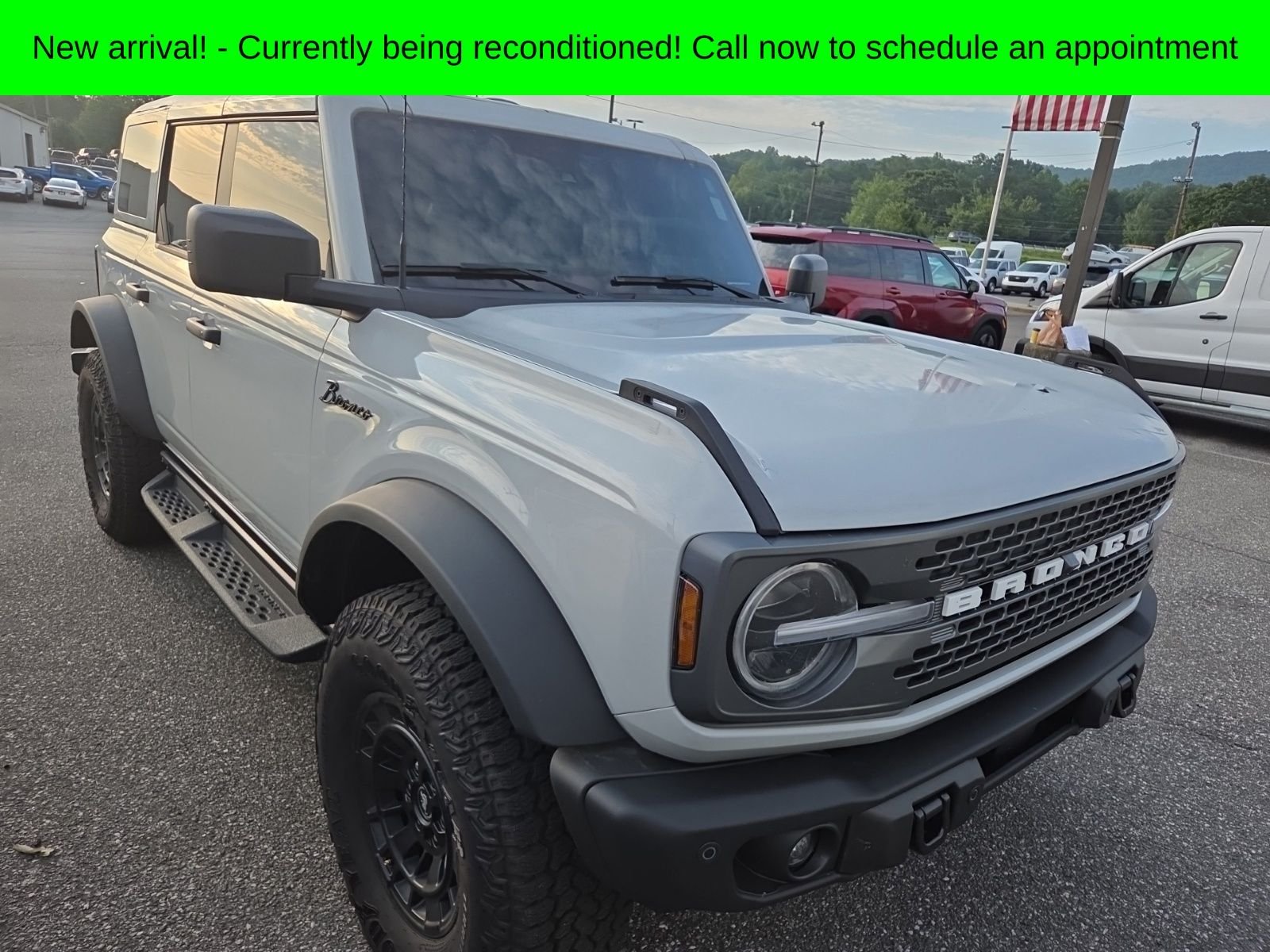 Used 2026 White Ford Badlands image 2