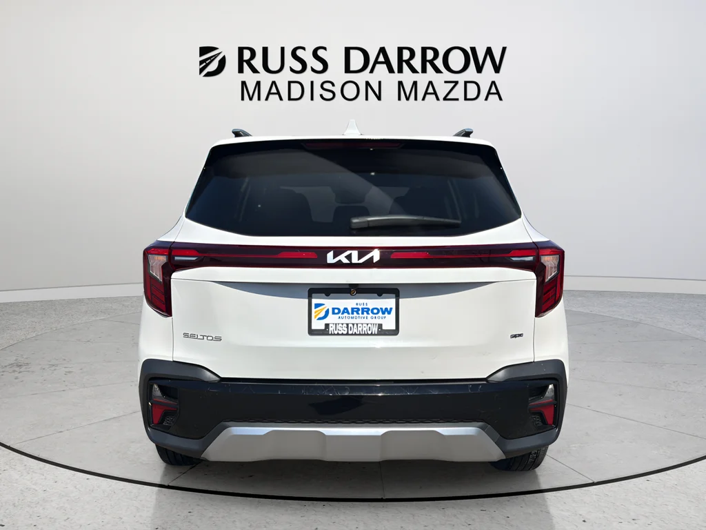 Used 2024 White Kia S image 4