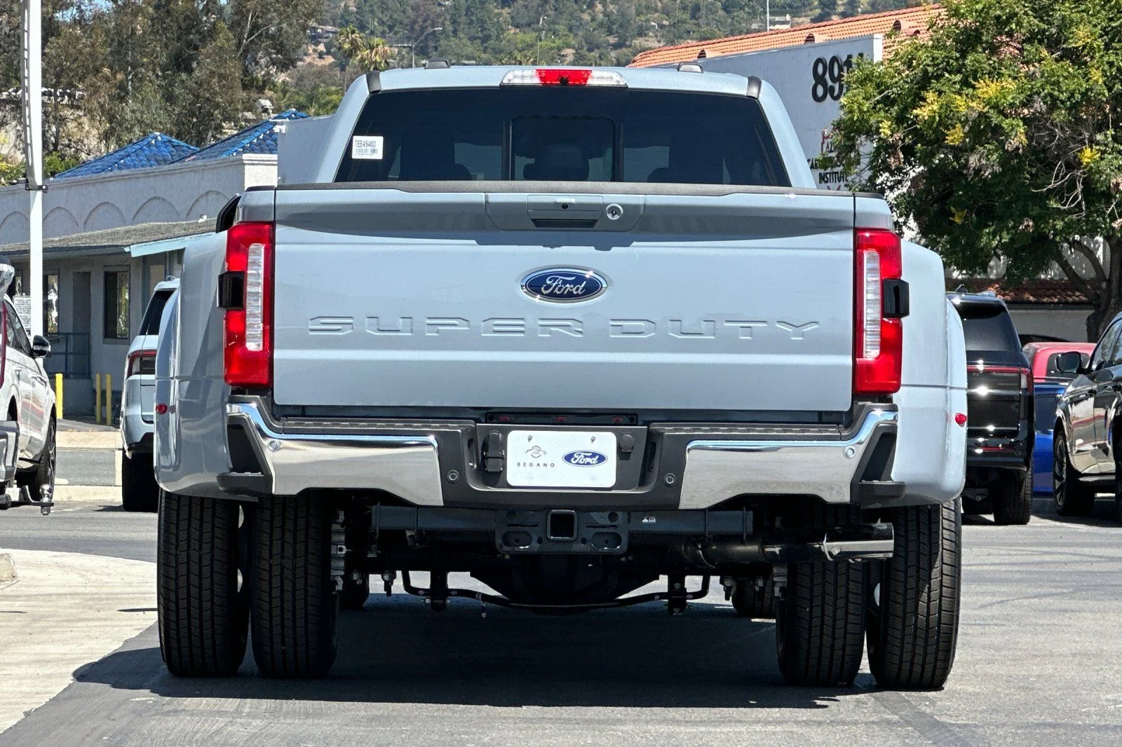 New 2026 Glacier Gray Metallic Tri-Coat Ford F-350® Lariat® image 4