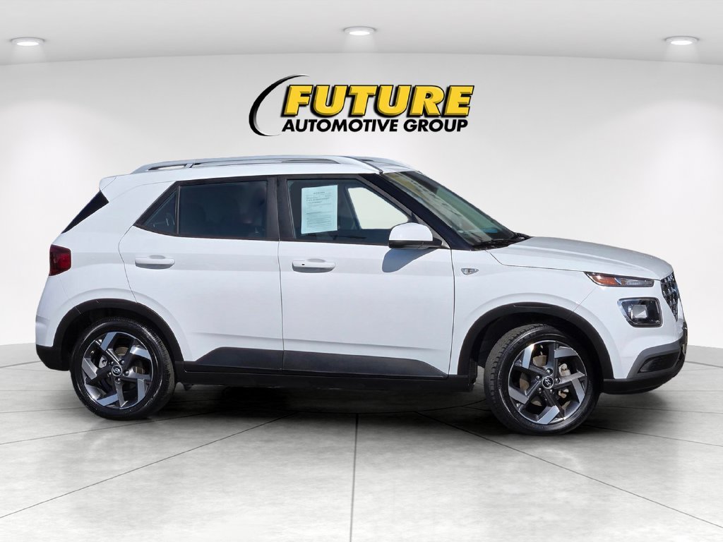 Certified Used 2025 White Hyundai SEL image 3