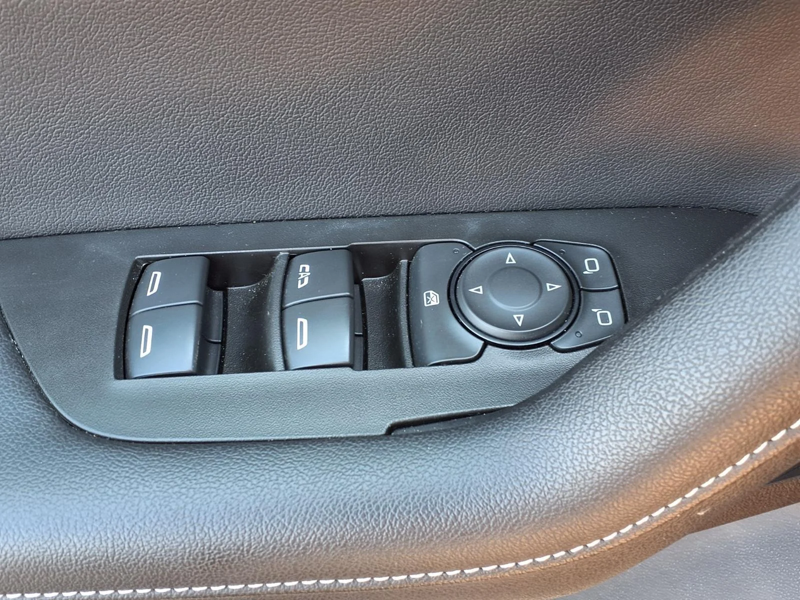 Used 2025 Black Chevrolet LT image 17