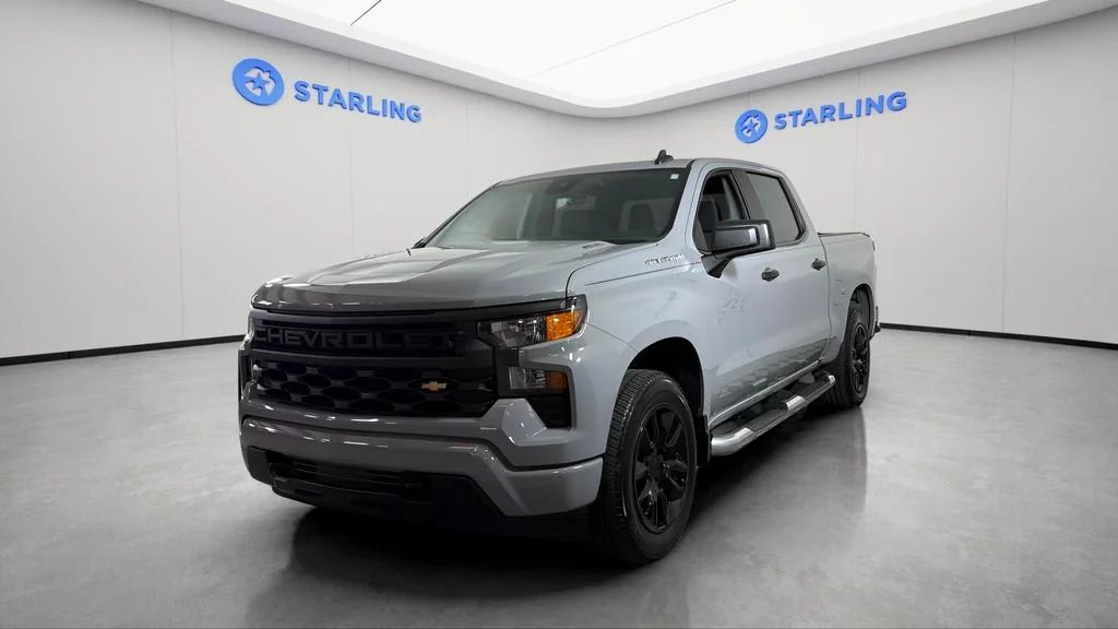 Used 2025 Slate Gray Metallic Chevrolet Custom image 16