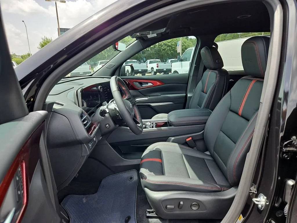 New 2026 Mosaic Black Metallic Chevrolet RS image 11