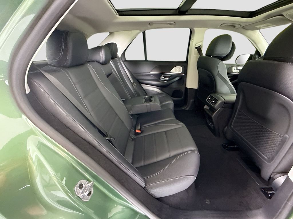 New 2026 MANUFAKTUR Ireland Mid Green Metallic Mercedes-Benz GLE 350 image 23