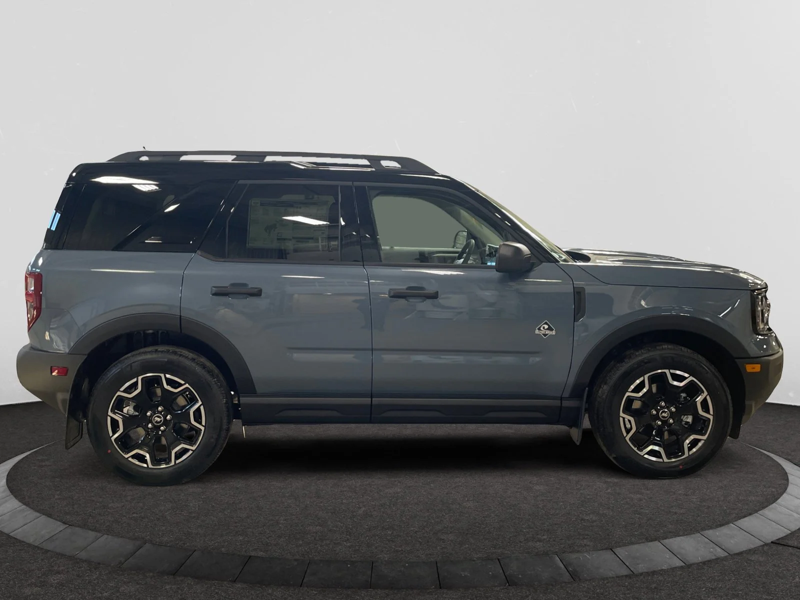 New 2026 Azure Grey Metallic Tri-Coat Ford Outer Banks image 6