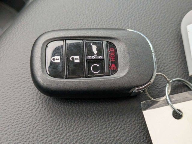Used 2026 Platinum White Pearl Honda EX image 40