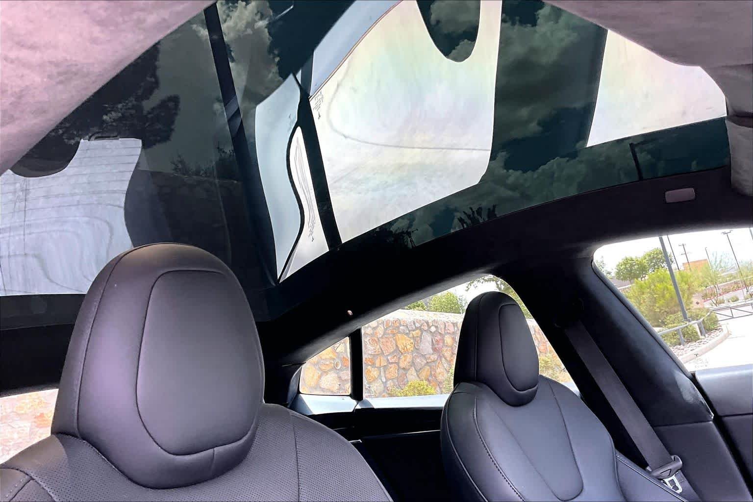 Used 2021 Midnight Silver Metallic Tesla Plaid image 18