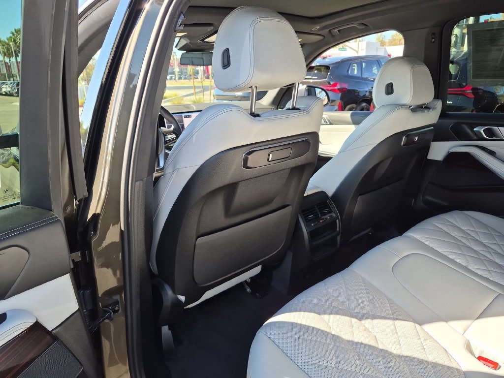 Used 2026 Green BMW sDrive40i image 13