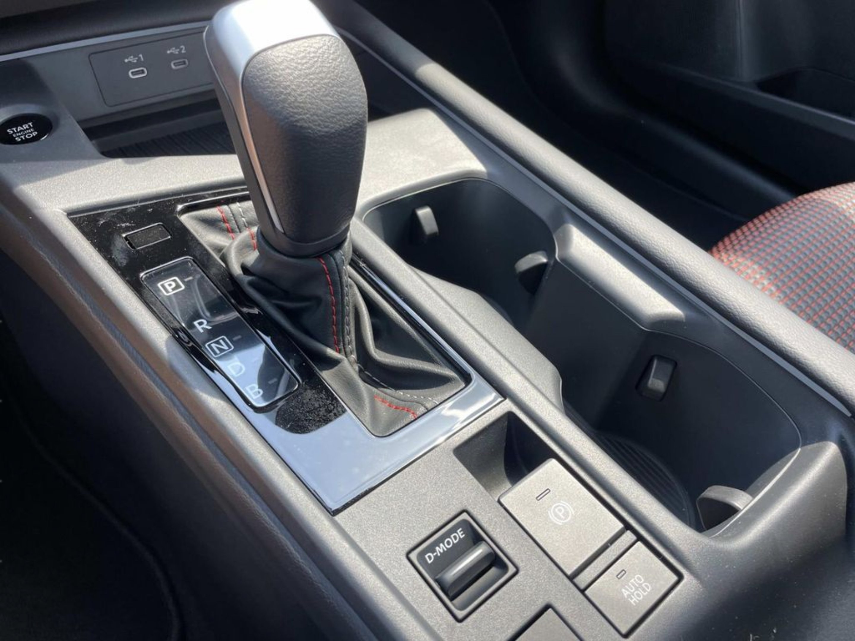 New 2026 Aspen White TriCoat / Super Black Two-tone Nissan SR image 26