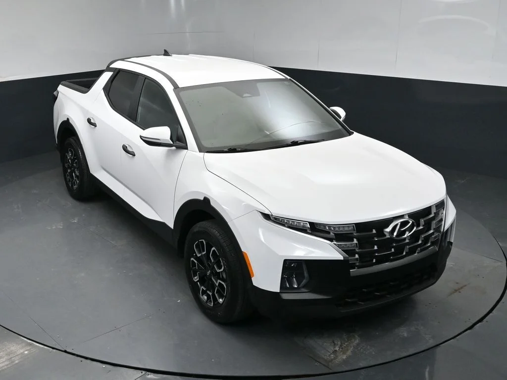 Used 2024 White Hyundai SEL image 35
