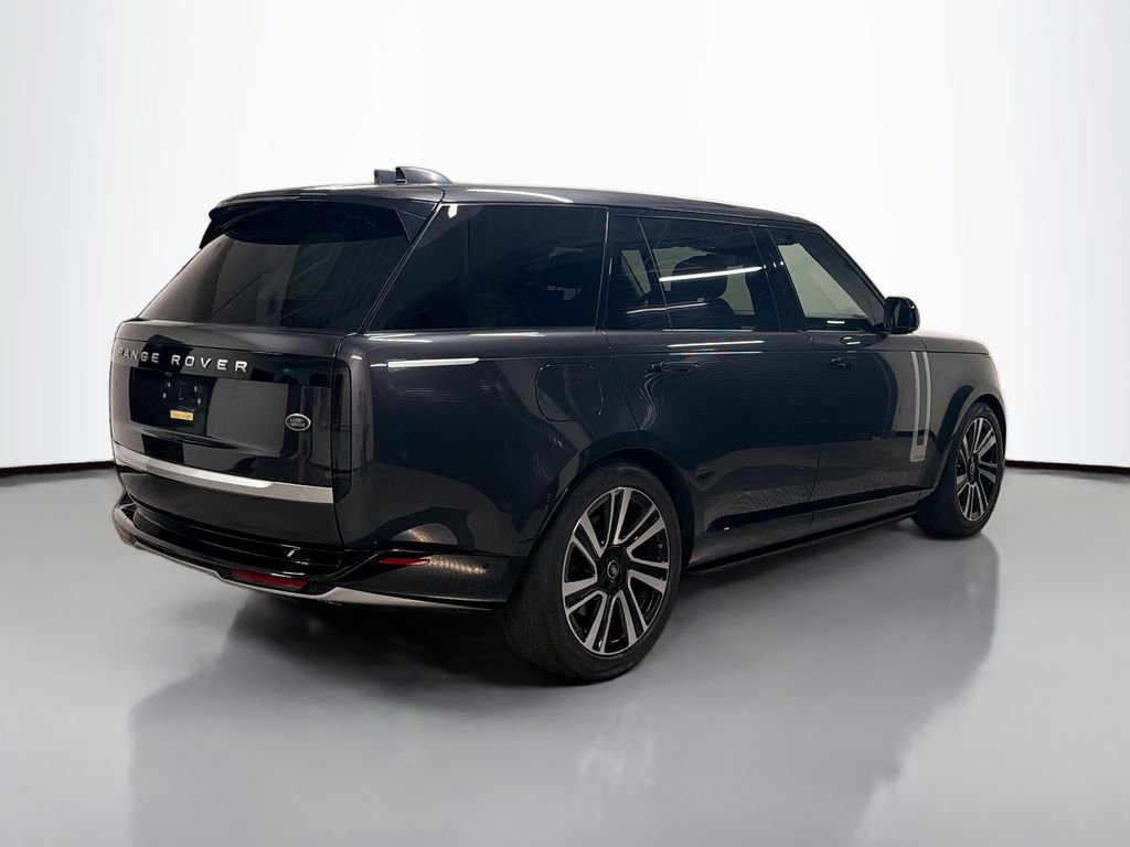 Used 2023 Carpathian Grey Premium Metallic Land Rover Autobiography image 9