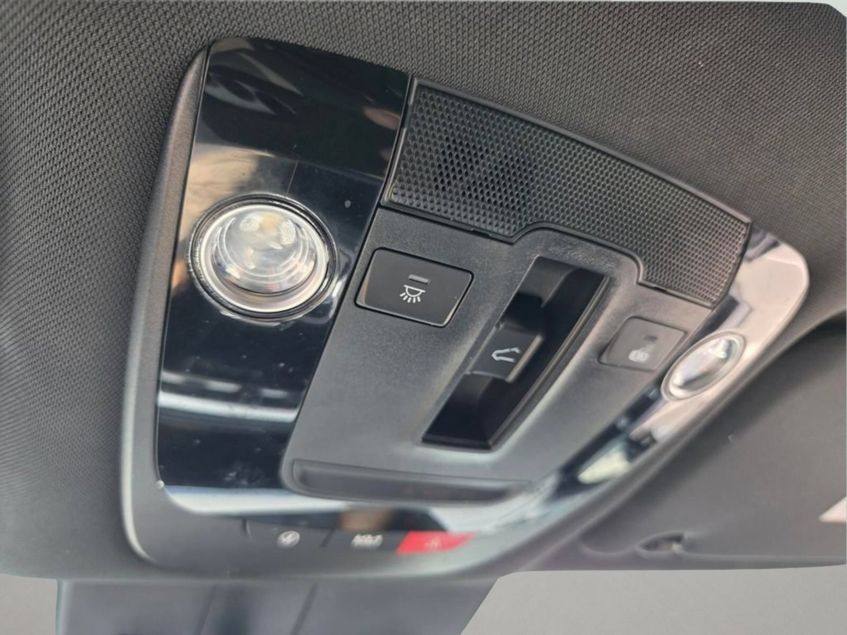 Used 2023 Wolf Gray Kia GT-Line image 35
