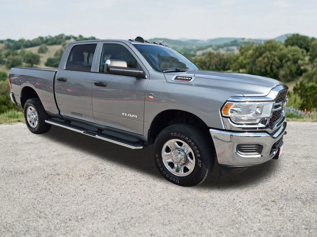 Used 2022 Silver Ram Tradesman image 1