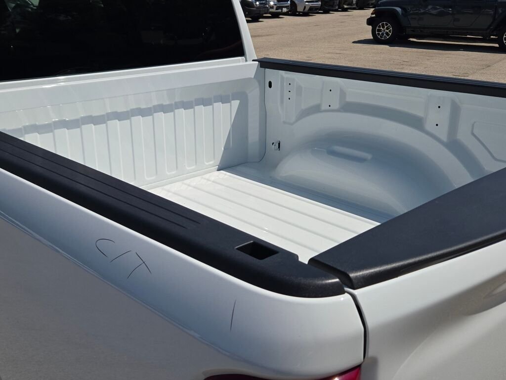 New 2026 Bright White Clear-Coat Exterior Paint RAM Big Horn/Lone Star image 14