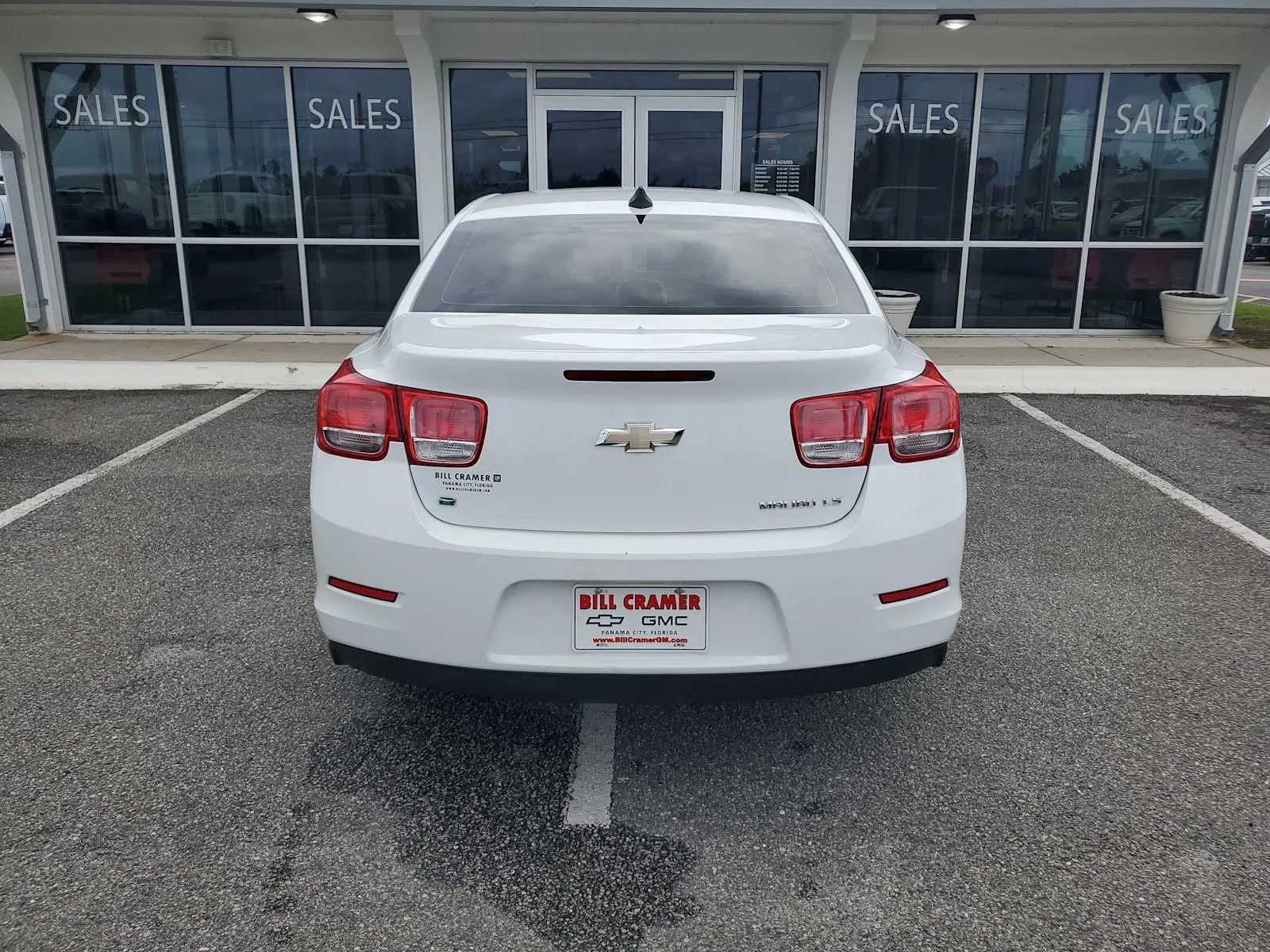 Used 2015 SUMMIT WHITE Chevrolet LS image 4