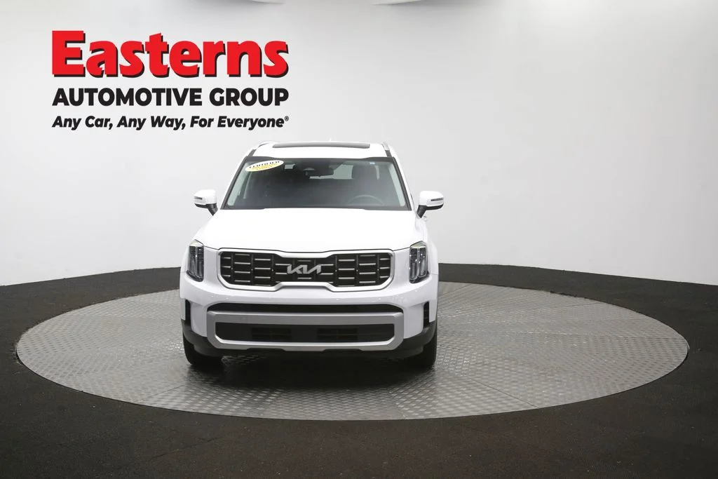 Used 2025 White Kia S image 55
