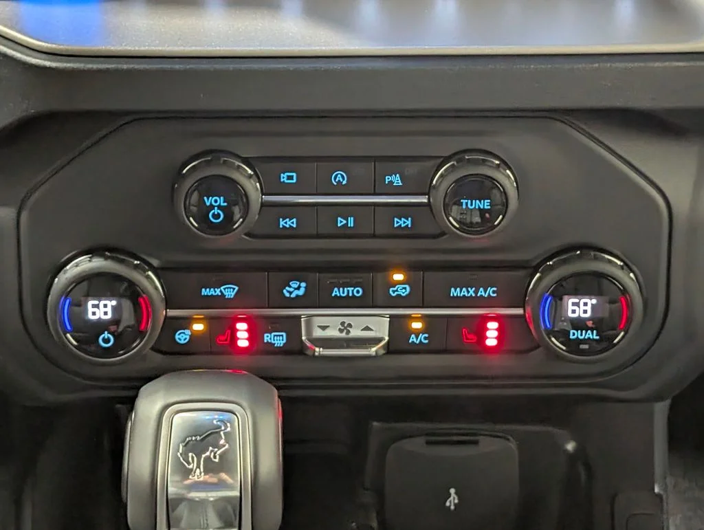 New 2026 Avalanche Gray Ford Outer Banks® image 6
